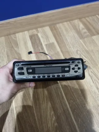 Radios coche para piezas o para arreglar
