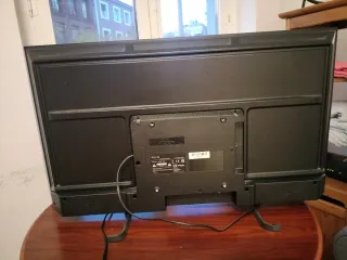 Smart TV 40 Negro marca Peaq