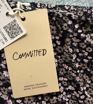 Falda larga Mango flores blancas y grises