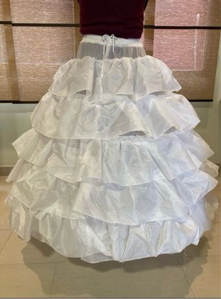 Cancán blanco volantes