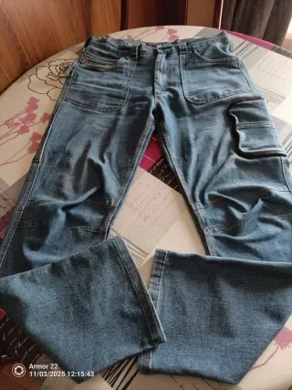 Pantalón tejano Cofra azul