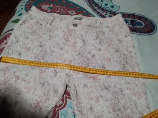 Pantalón largo estampado floral mujer