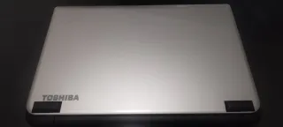 Portátil Toshiba Satellite Negro/Blanco