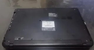 Portátil Toshiba Satellite Negro/Blanco