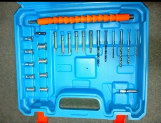 Taladro atornillador percutor inalámbrico