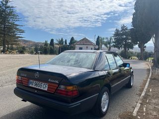 Mercedes-Benz 300E 1989
