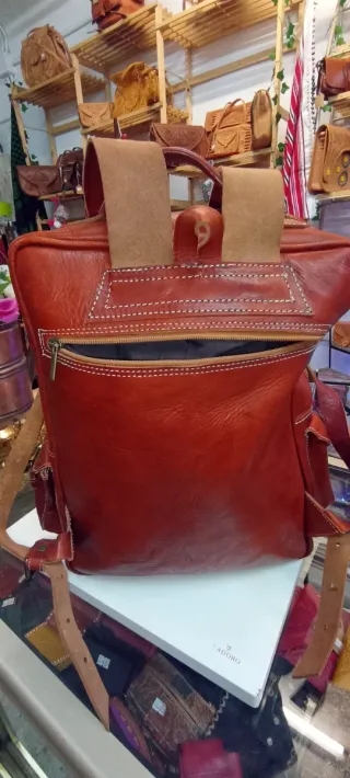 Mochila de cuero grande