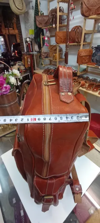 Mochila de cuero grande