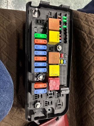 Caja fusibles Opel Vectra C