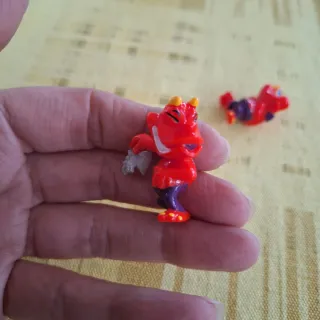 Sorpresine Kinder Angelino e Satanello