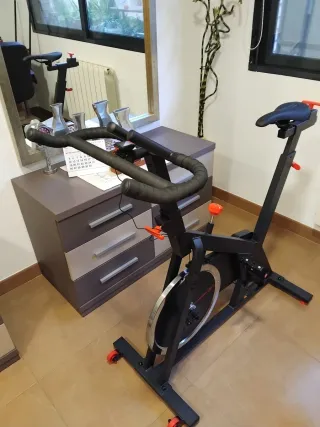 Bicicleta estática spinning negra