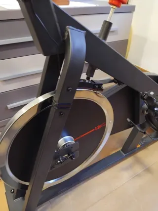 Bicicleta estática spinning negra