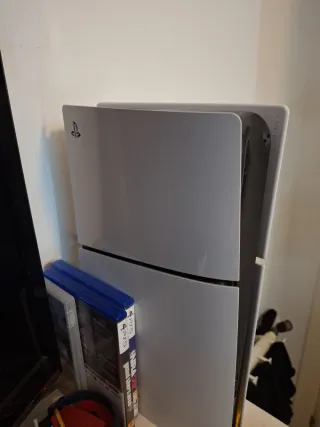 PlayStation 5 Slim + Mando DualSense Blanco