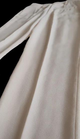 Pantalón pata ancha Talla M, CON ETIQUETA