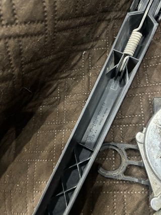 Motor limpiaparabrisas trasero Opel con brazo