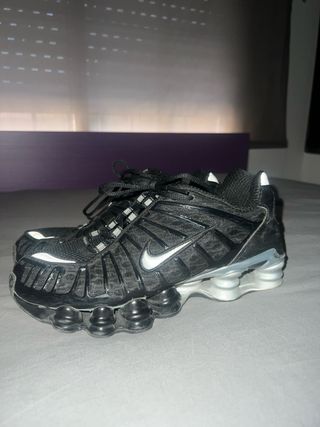 Nike Shox Negras