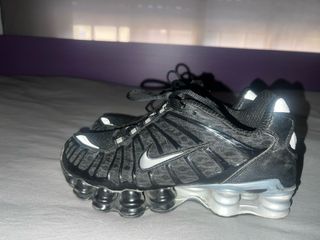 Nike Shox Negras