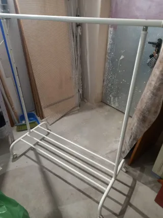 Burro perchero ropa metal blanco