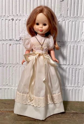 NANCY FAMOSA. AÑOS 70. COMUNIÓN.