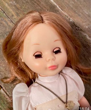 NANCY FAMOSA. AÑOS 70. COMUNIÓN.