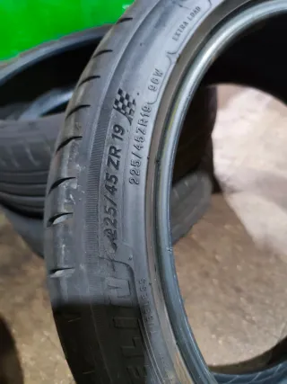 2 Neumáticos Michelin 225/45ZR19