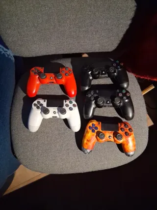 PS4 Slim Bianca