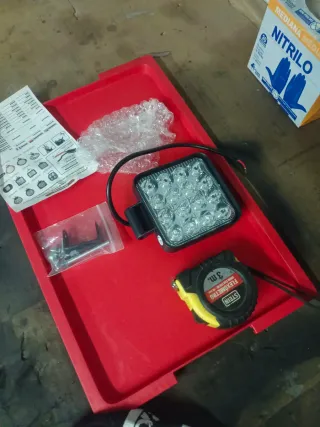 Foco LED Cuadrado Todoterreno Coche Tractor