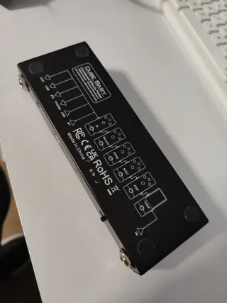 Pedal multieffetti MVAVE Cube Baby per chitarra. Il miglior rapporto qualità-prezzo.