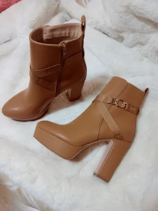 Botines Ana Fiel Camel Talla 37