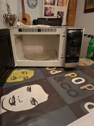 Microondas con grill Whirlpool