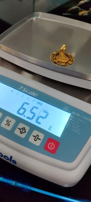 00475 Medalla Virgen del Rocío Oro 18K