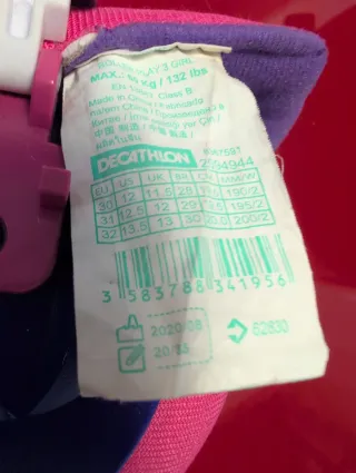 Conjunto Patines T. 30-32 + Protecciones + casco