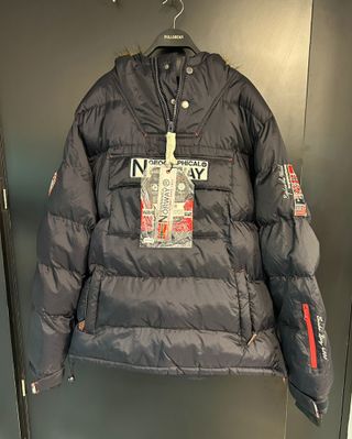 Abrigo Geographical Norway Negro