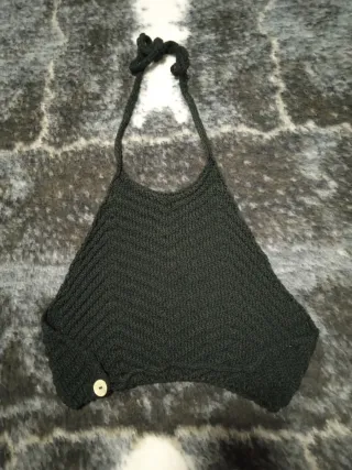 Top de punto negro halter TS