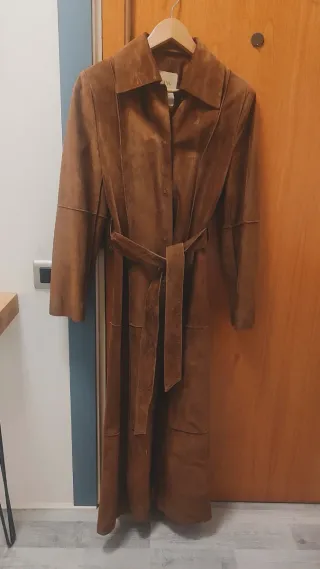 Abrigo largo marrón Mango
