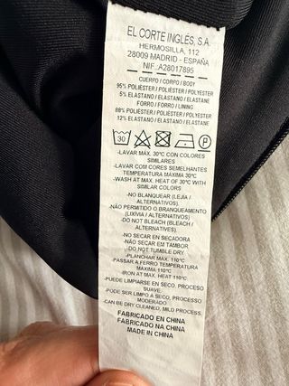 Vestido elegante estilo geométrico