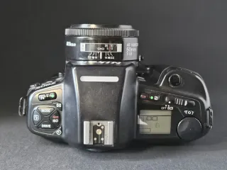 Nikon F90X Cámara Analógica Negra
