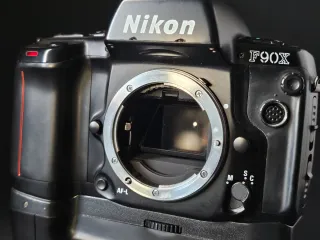 Nikon F90X Cámara Analógica Negra