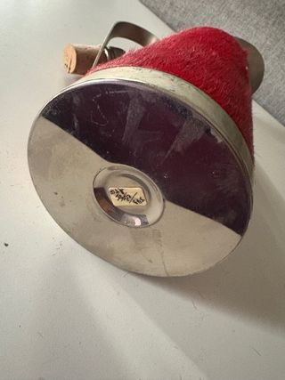 Caraffa vintage con pelo rosso