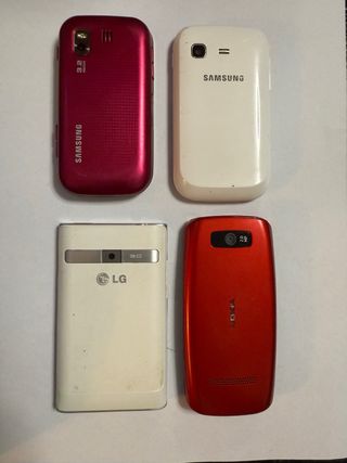Lotto 4 telefoni cellulari Vintage