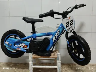 Bicicleta eléctrica RXF 12 azul