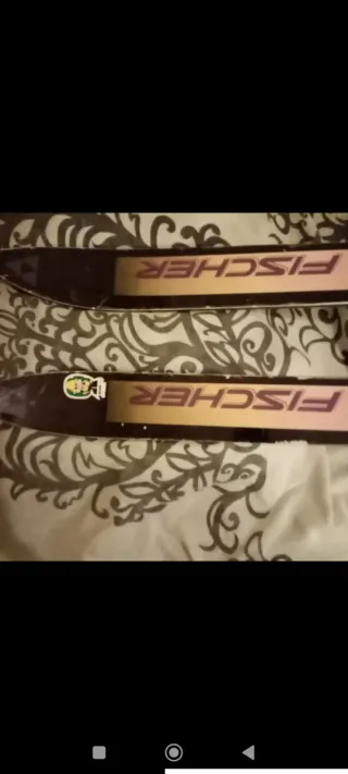 Esquís Fischer Carbon con fijaciones Tyrolia