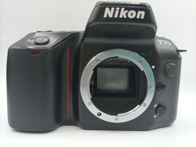 Cámara analógica Nikon F70