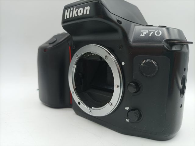 Cámara analógica Nikon F70