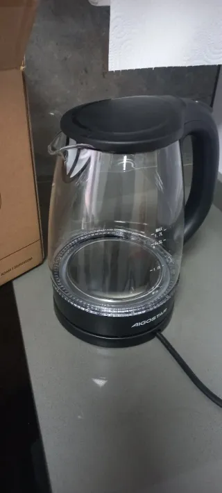 Hervidor de agua Aigostar cristal 1.7L