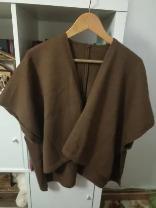 Chaqueta tipo poncho marrón