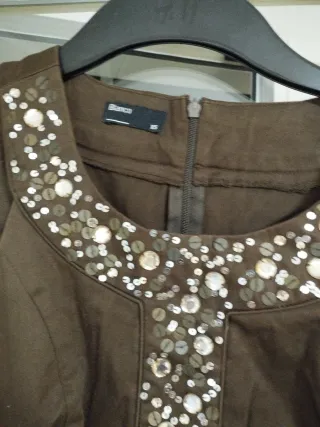 Vestido marrón con lentejuelas de Blanco