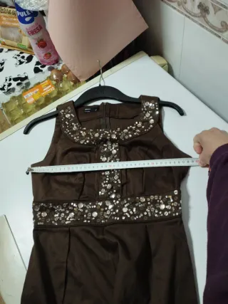 Vestido marrón con lentejuelas de Blanco