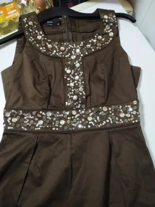 Vestido marrón con lentejuelas de Blanco