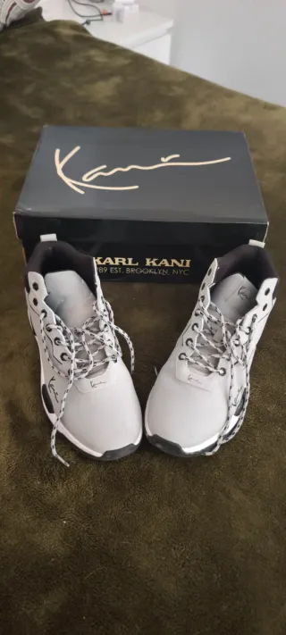 Zapatillas Karl Kani Grises y Negras